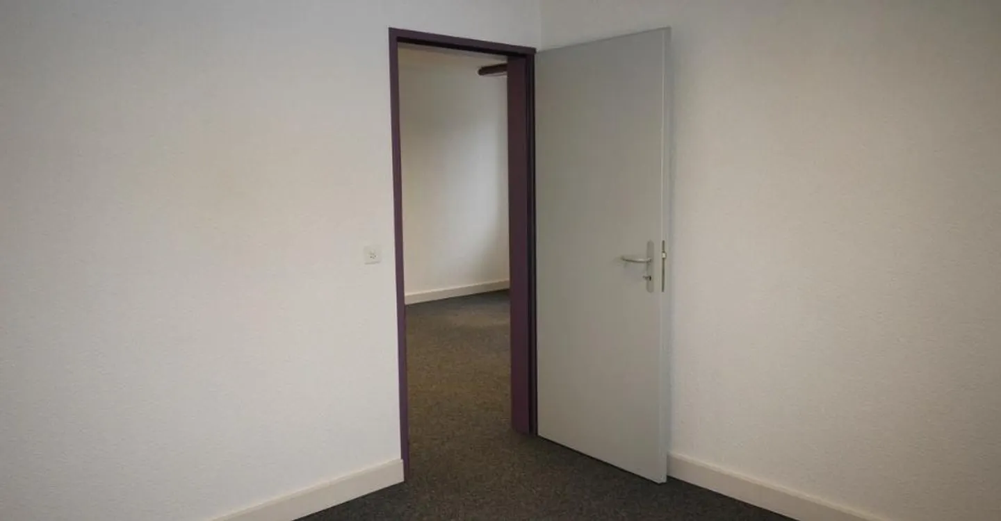 For rent? Commercial space - offices of approximately 80 m² - Photo 8 of 11
