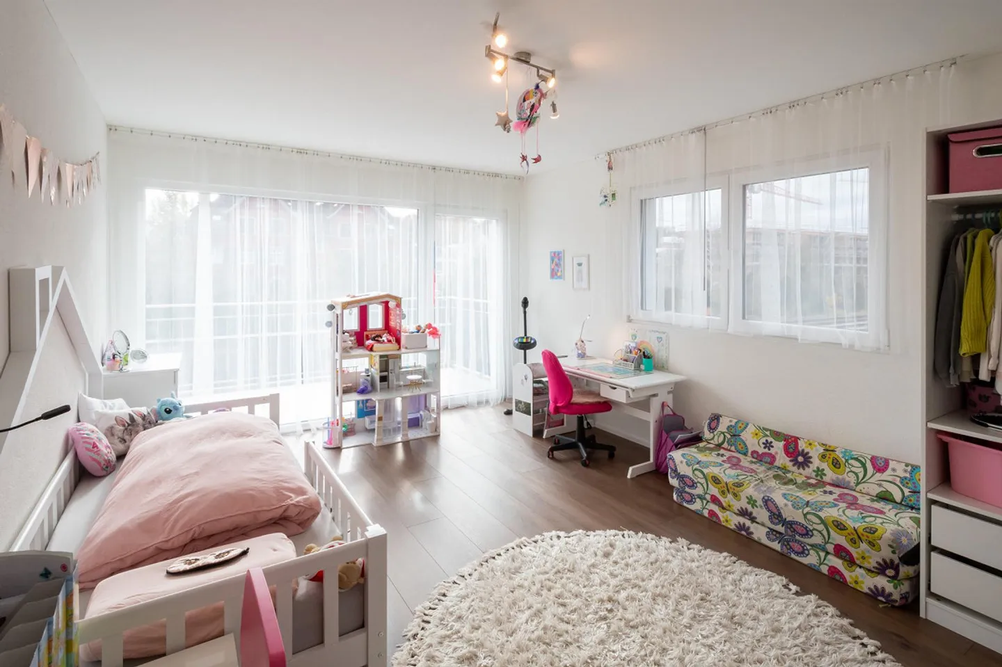 Modern Single-Family Home in Family-Friendly Location - Photo 11 of 20