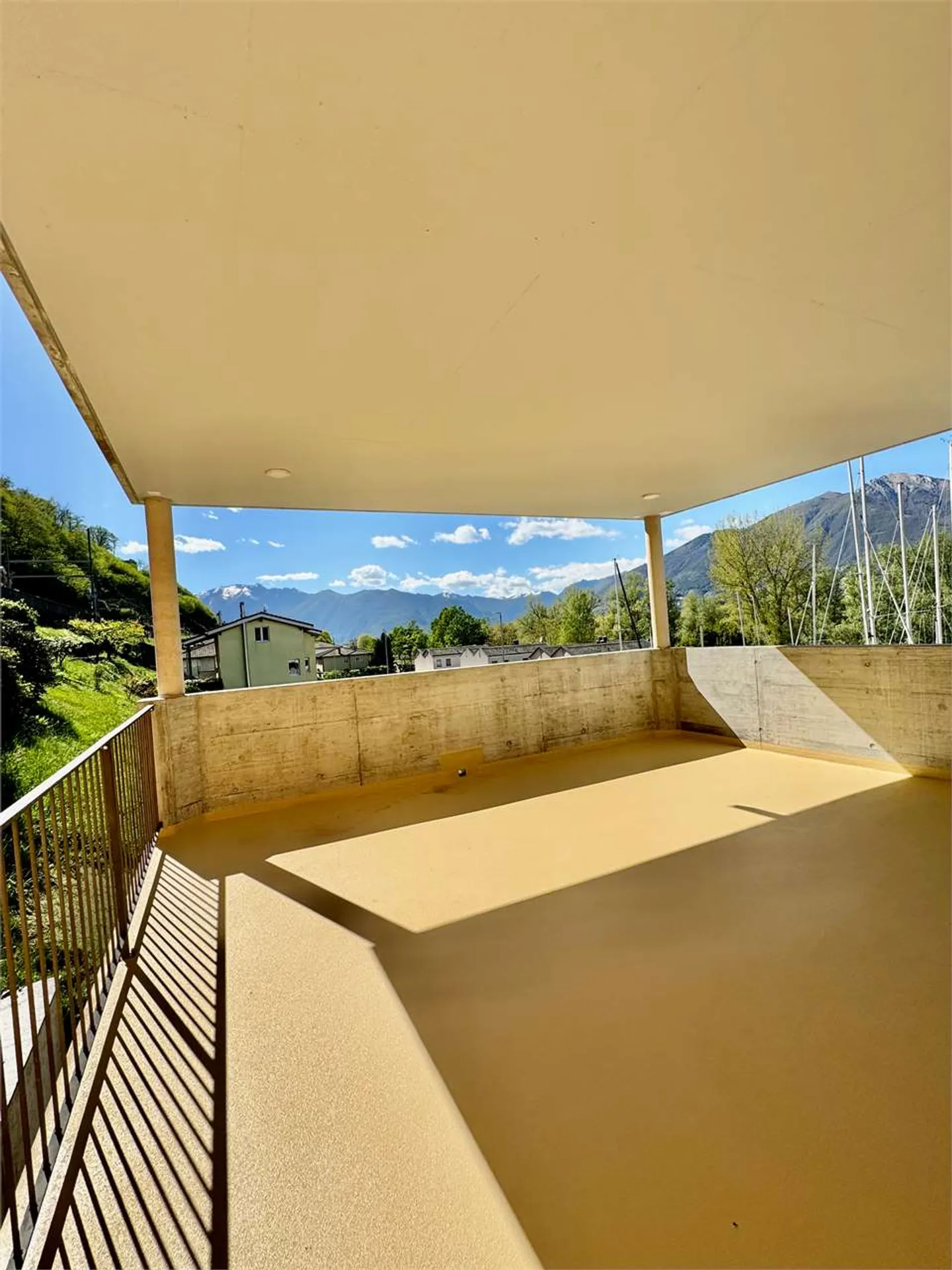 Nuovo appartamento di 3,5 locali a Gambarogno - Foto 1 di 11