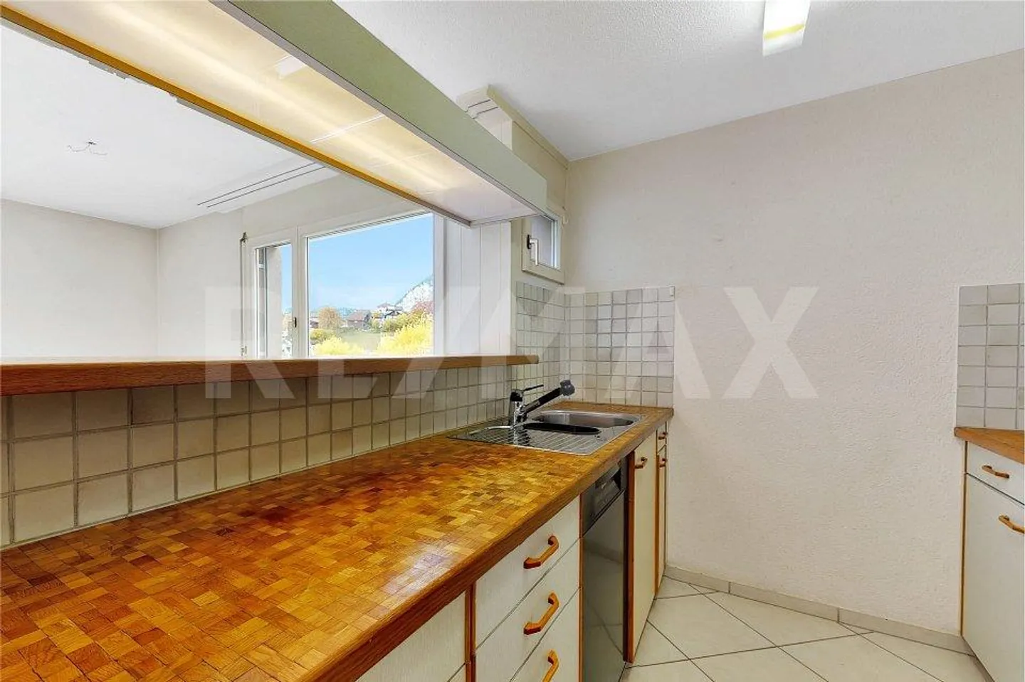 Lumière, vue panoramique et confort de vie - appartement en attique attrayant de 4,5 pièces - Photo 7 sur 13