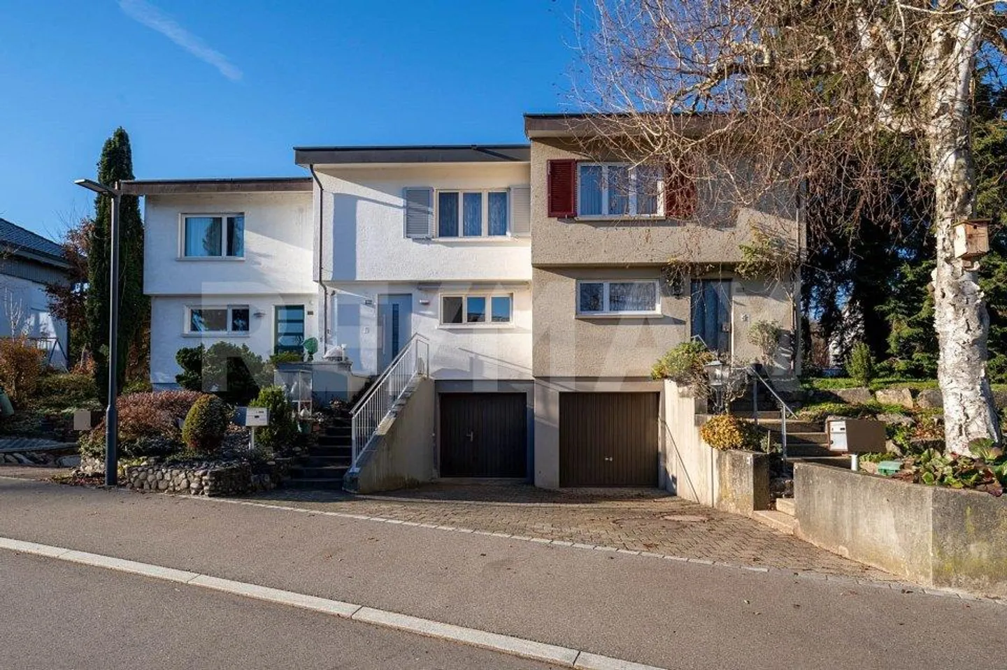 Casa unifamiliare angolare con potenziale - Foto 2 di 13