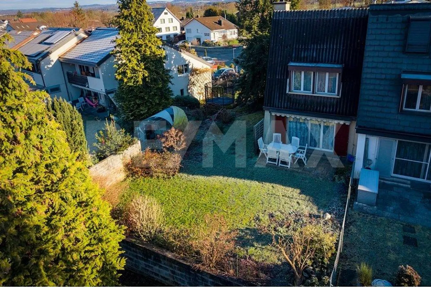 Casa unifamiliare angolare con potenziale - Foto 4 di 13