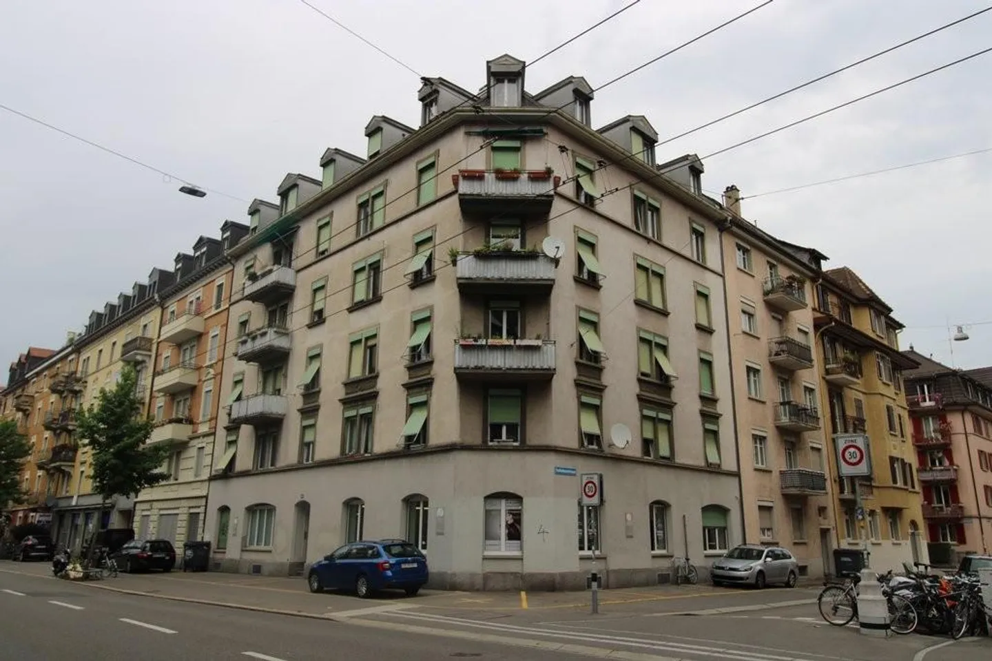 Geräumige Wohnung in ruhiger Lage - Foto 1 von 5