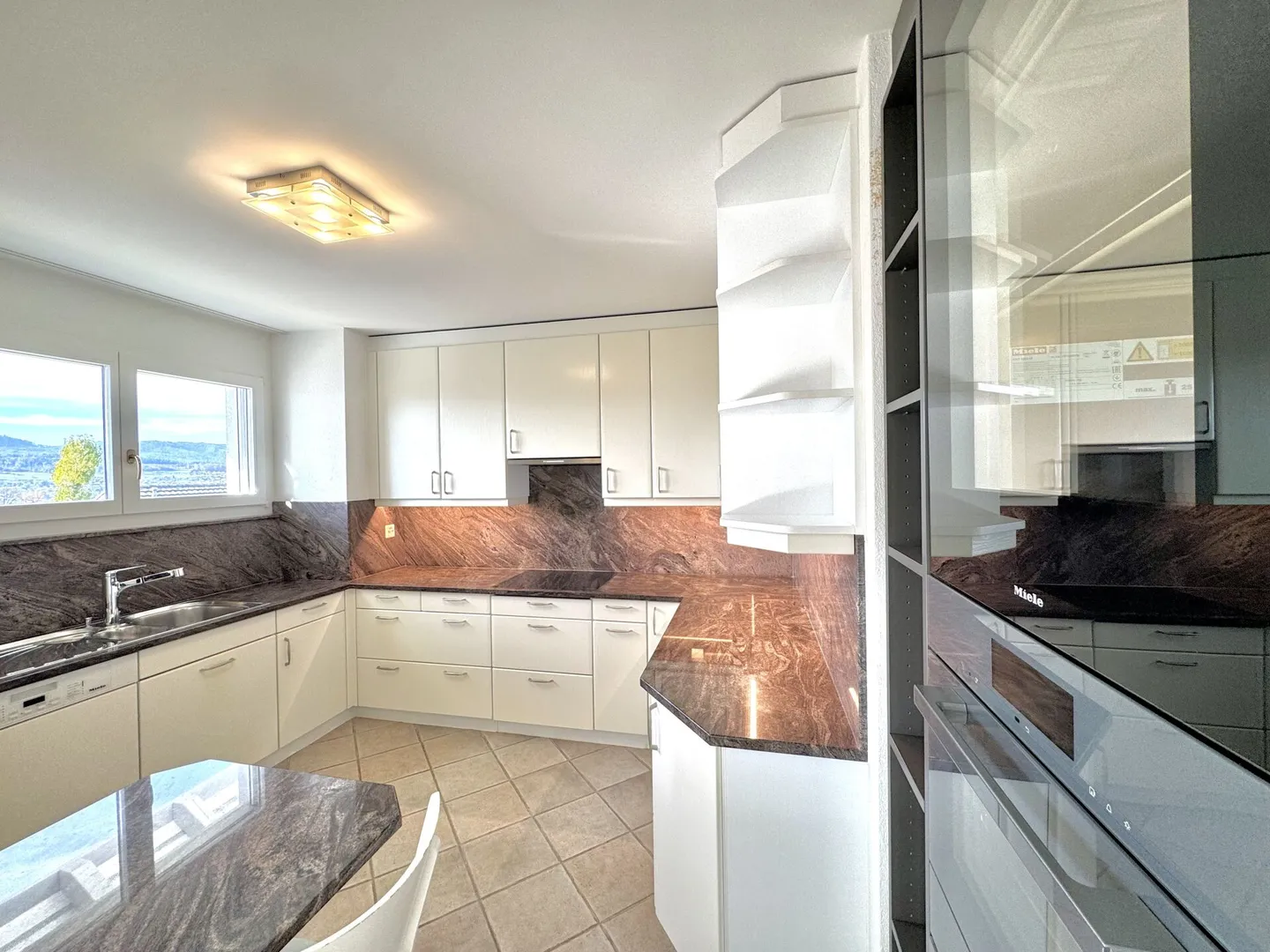 Posizione da sogno soleggiata a Herrliberg con vista e fascino - Foto 5 di 13