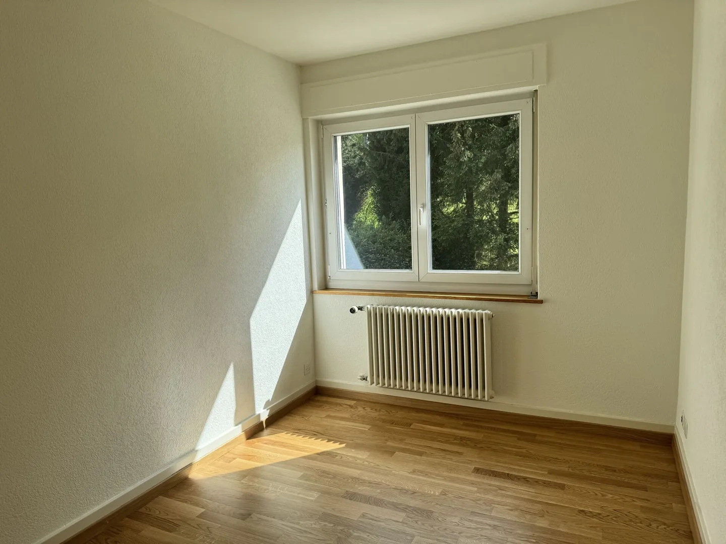 Appartement moderne 3 pièces avec vue sur Eschenberg - Photo 8 sur 12