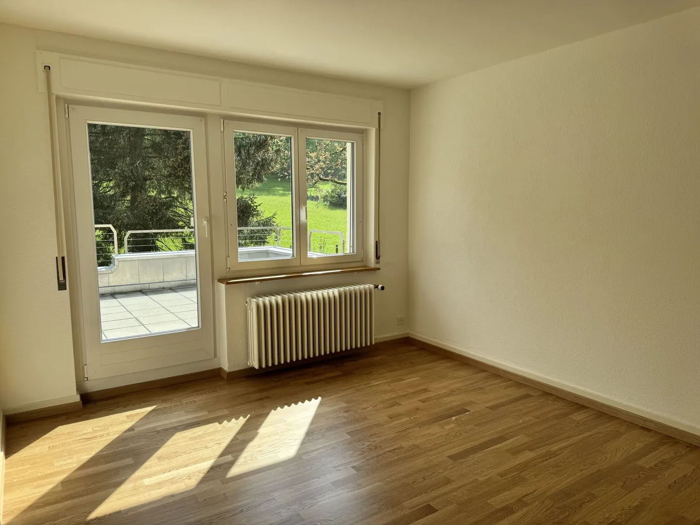Appartement moderne 3 pièces avec vue sur Eschenberg - Photo 9 sur 12