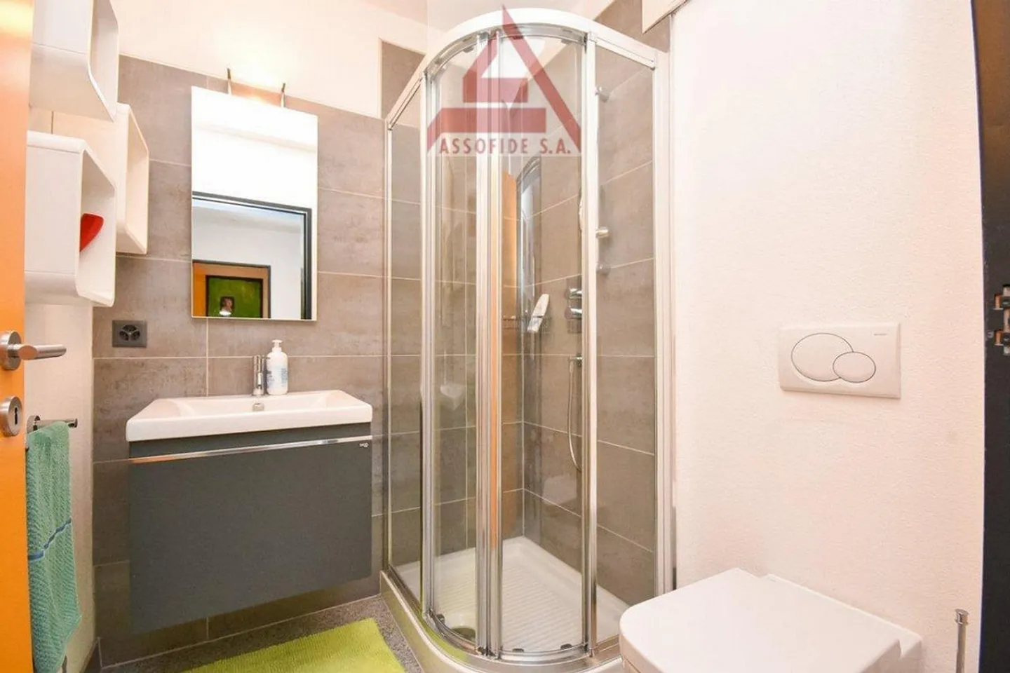 Penthouse spacieux avec vue et finitions de qualité - Photo 9 sur 9