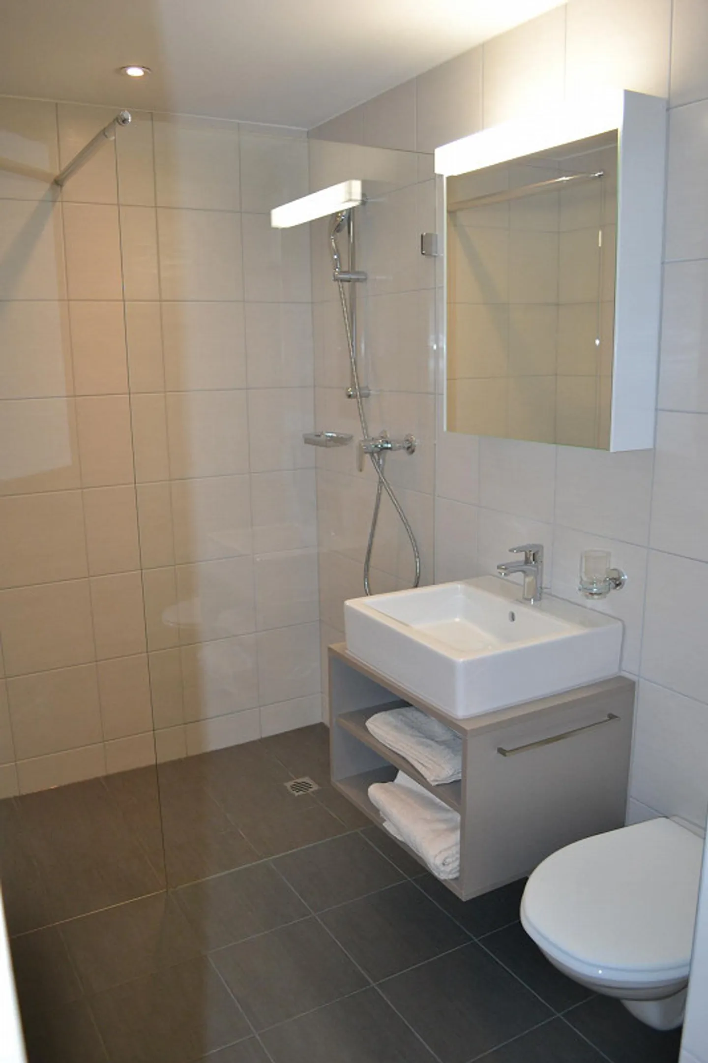 Chambre personnelle pour la saison estivale - Photo 3 sur 6