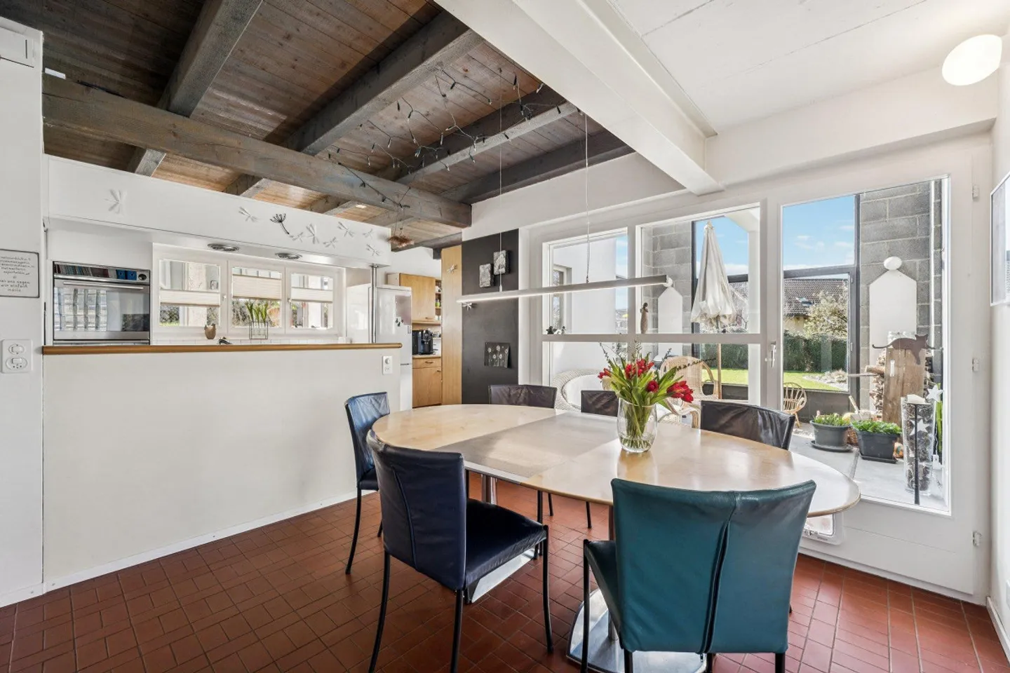 Unique living - House with architectural signature - Photo 2 of 4