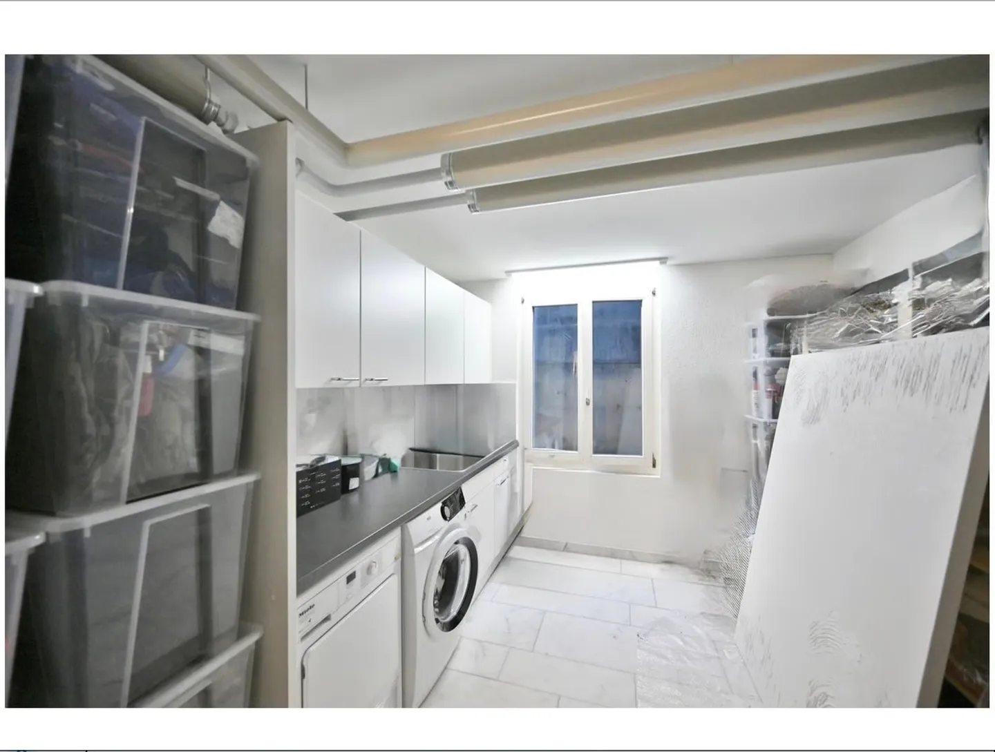 Exclusive 6.5-Room Apartment on Two Levels with Views in Riehen - Photo 15 of 18