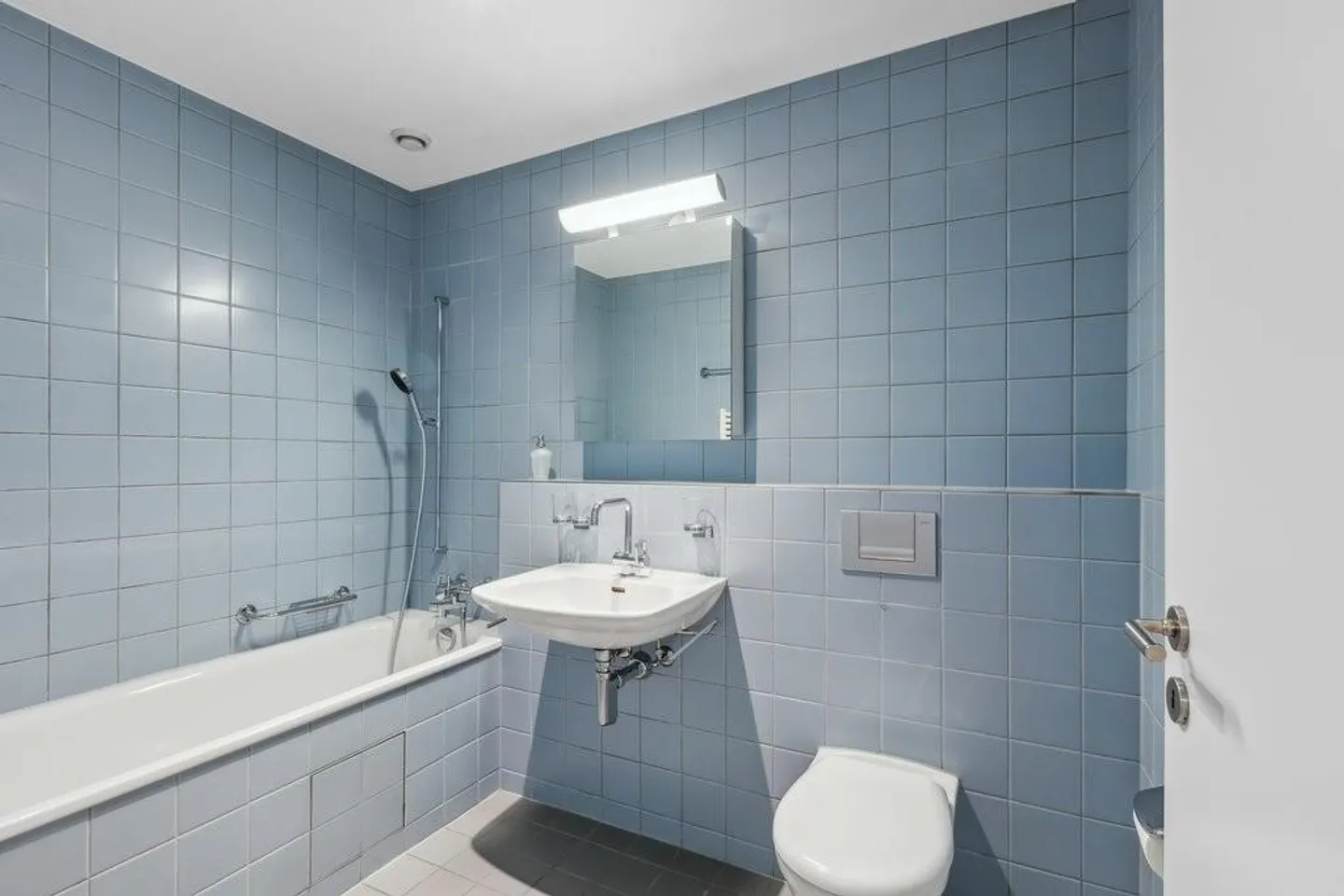 RENT WITHOUT DEPOSIT - Centrally located city quarter - Photo 3 of 8