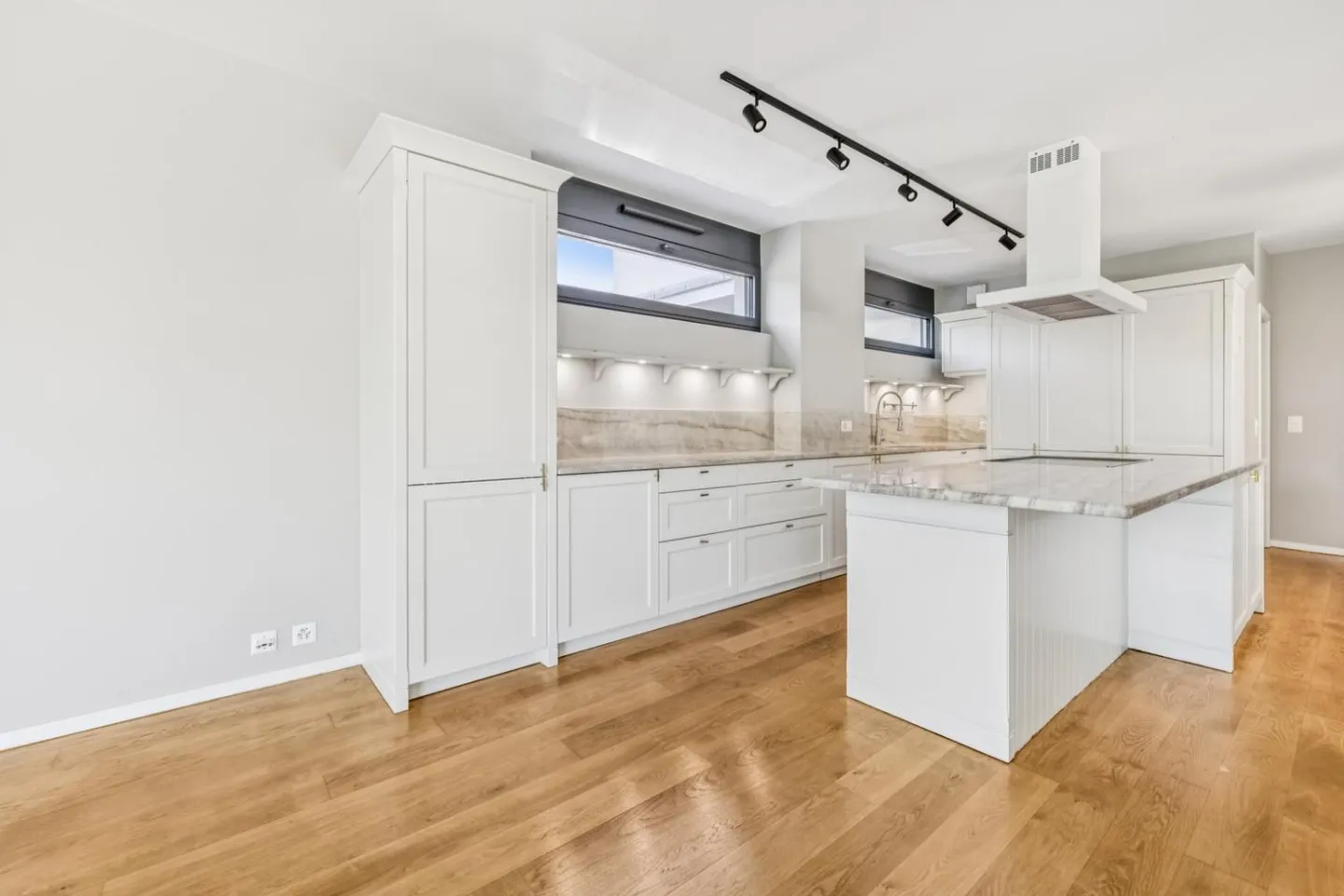 Anières | Elegant villa in contemporary style with exceptional amenities - Photo 4 of 12