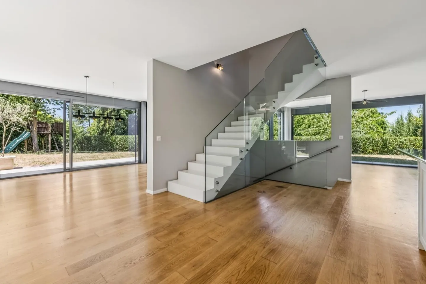 Anières | Elegant villa in contemporary style with exceptional amenities - Photo 6 of 12