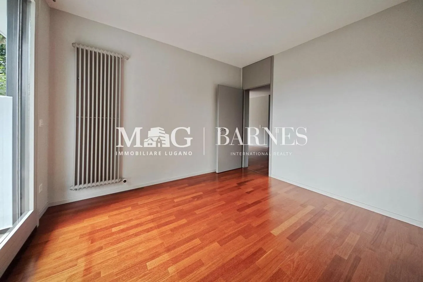 Elegant Apartment in Luganese - Photo 10 of 13