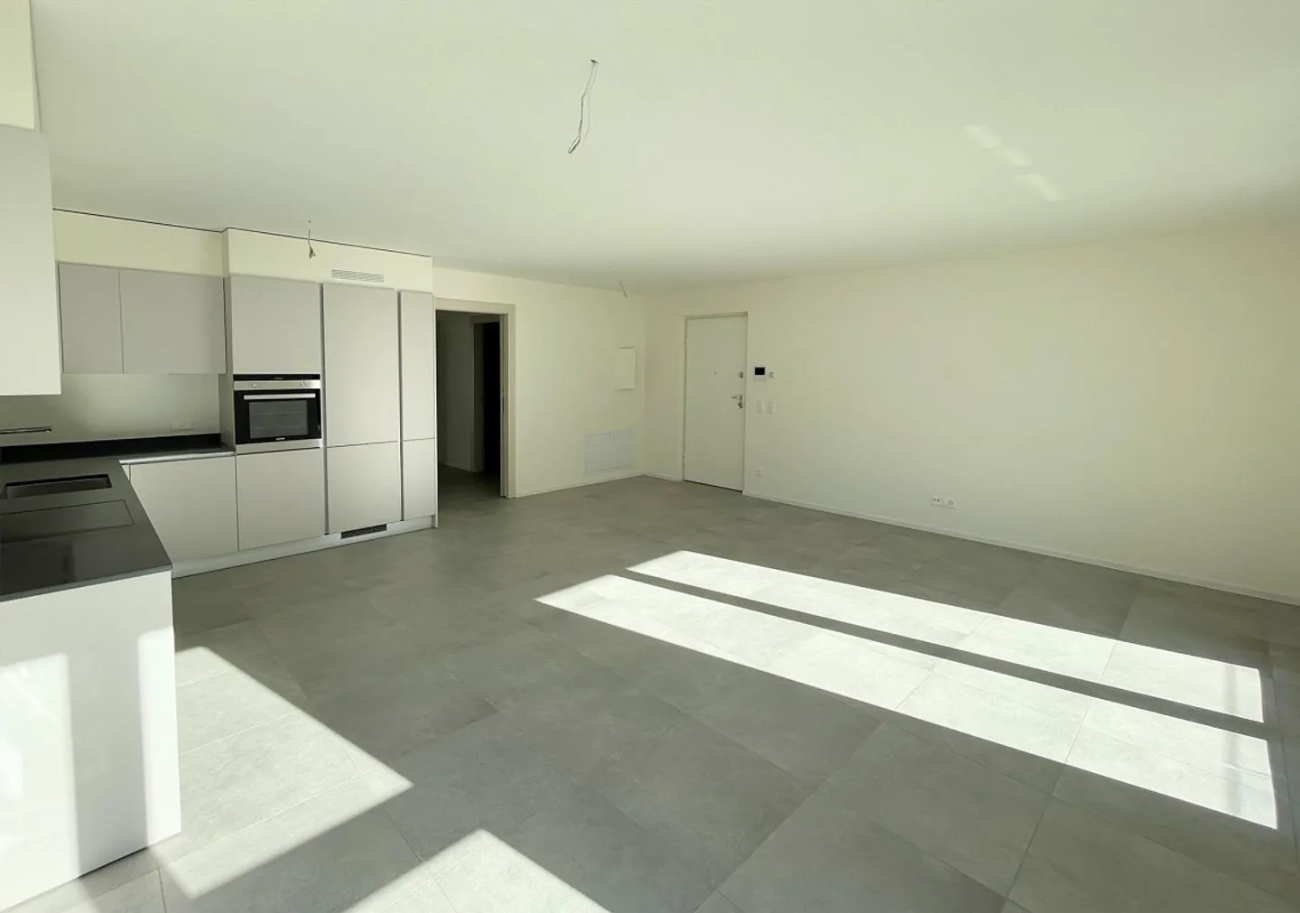 Neue Wohnung in einer eleganten Residenz in einer praktischen und ruhigen Gegend - Foto 6 von 13