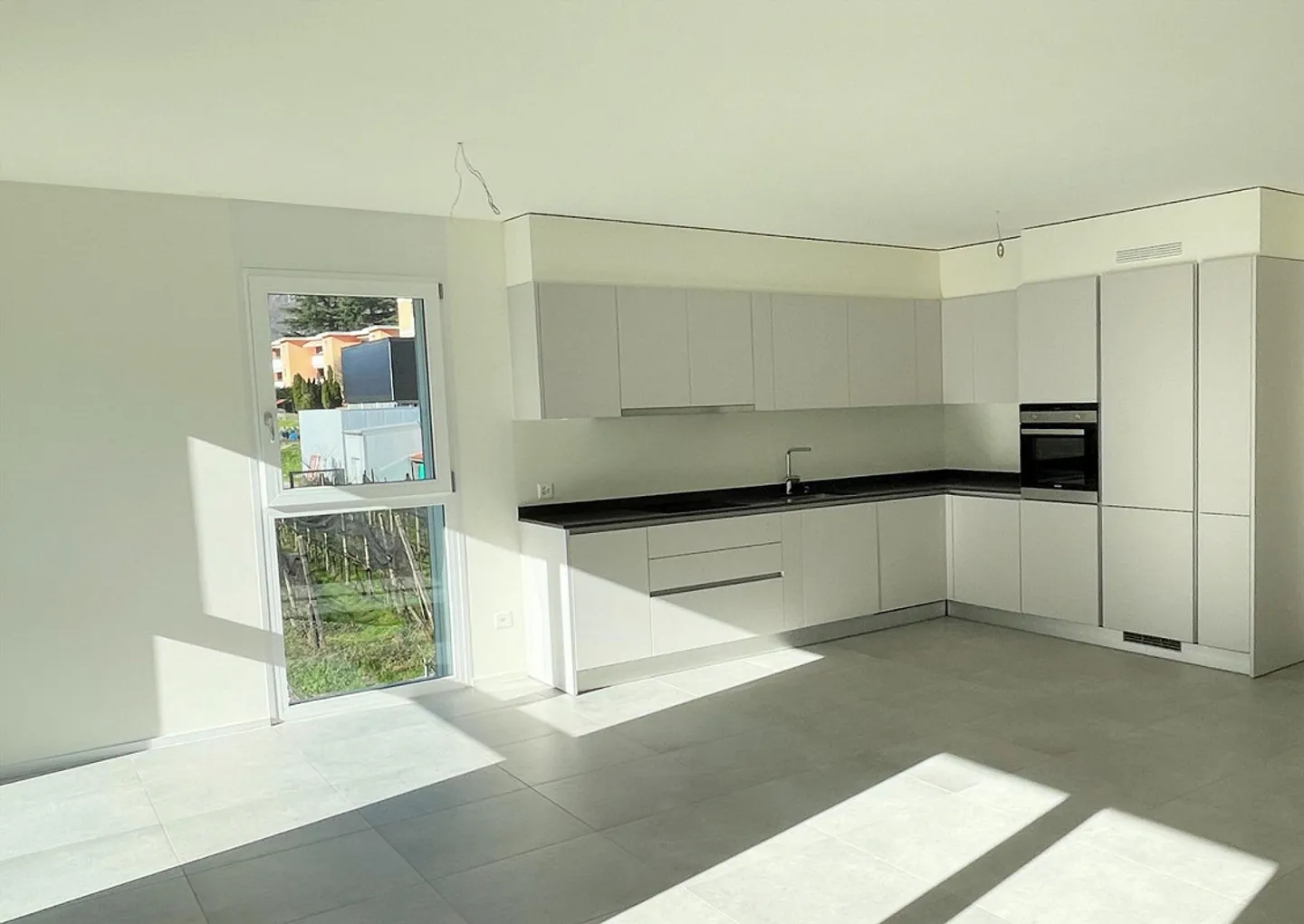 Neue Wohnung in einer eleganten Residenz in einer praktischen und ruhigen Gegend - Foto 7 von 13