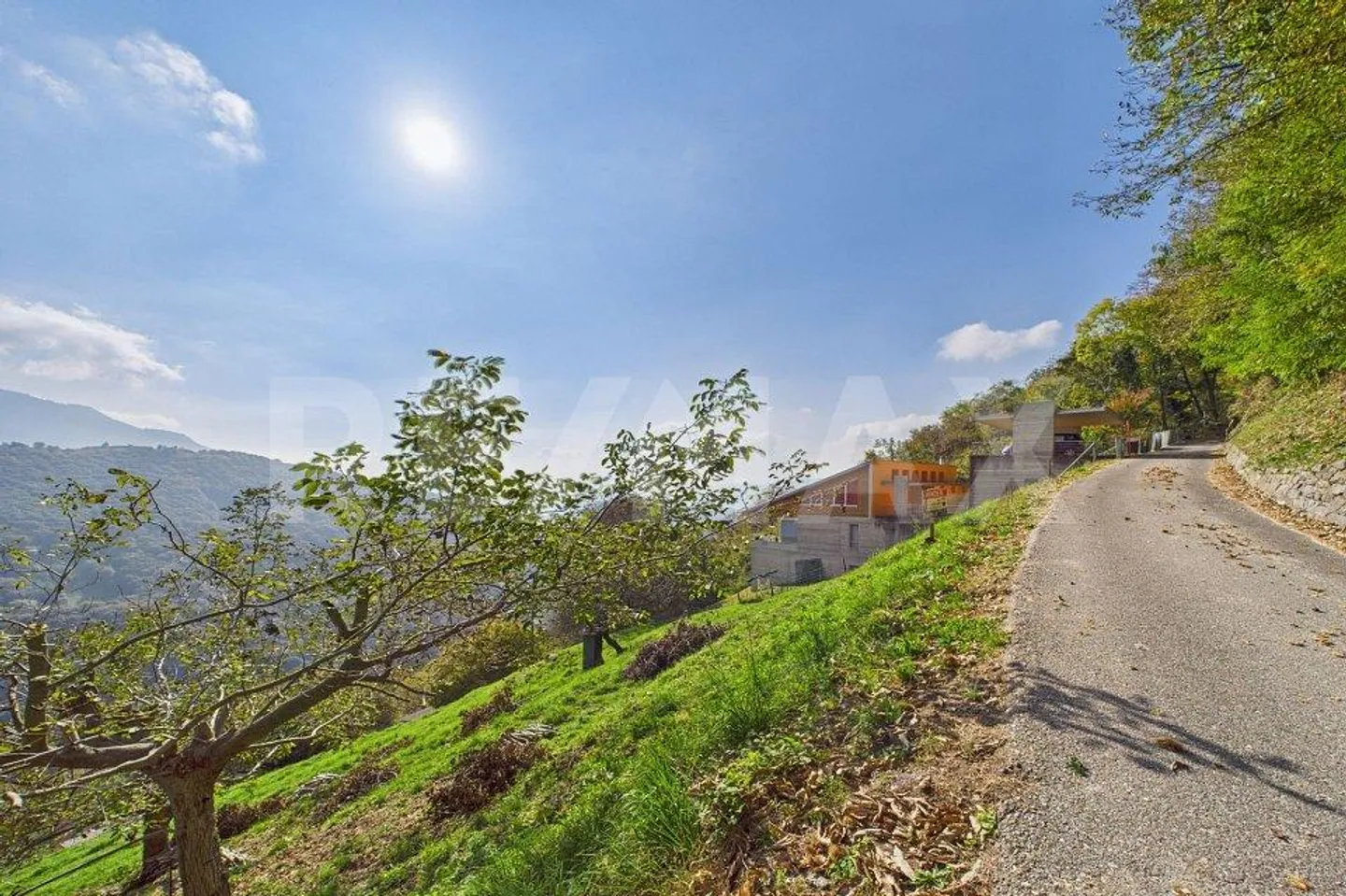 Terrain à bâtir; ensoleillé avec vue panoramique, à environ 25 min. de Lugano - Photo 5 sur 8