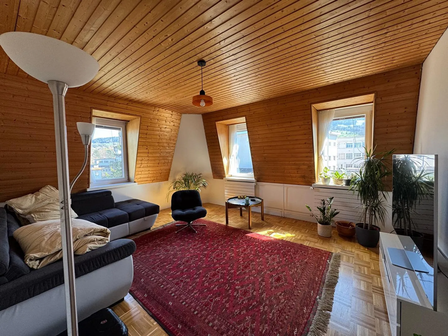 Appartement 3 pièces avec vue fantastique ! - Photo 4 sur 8