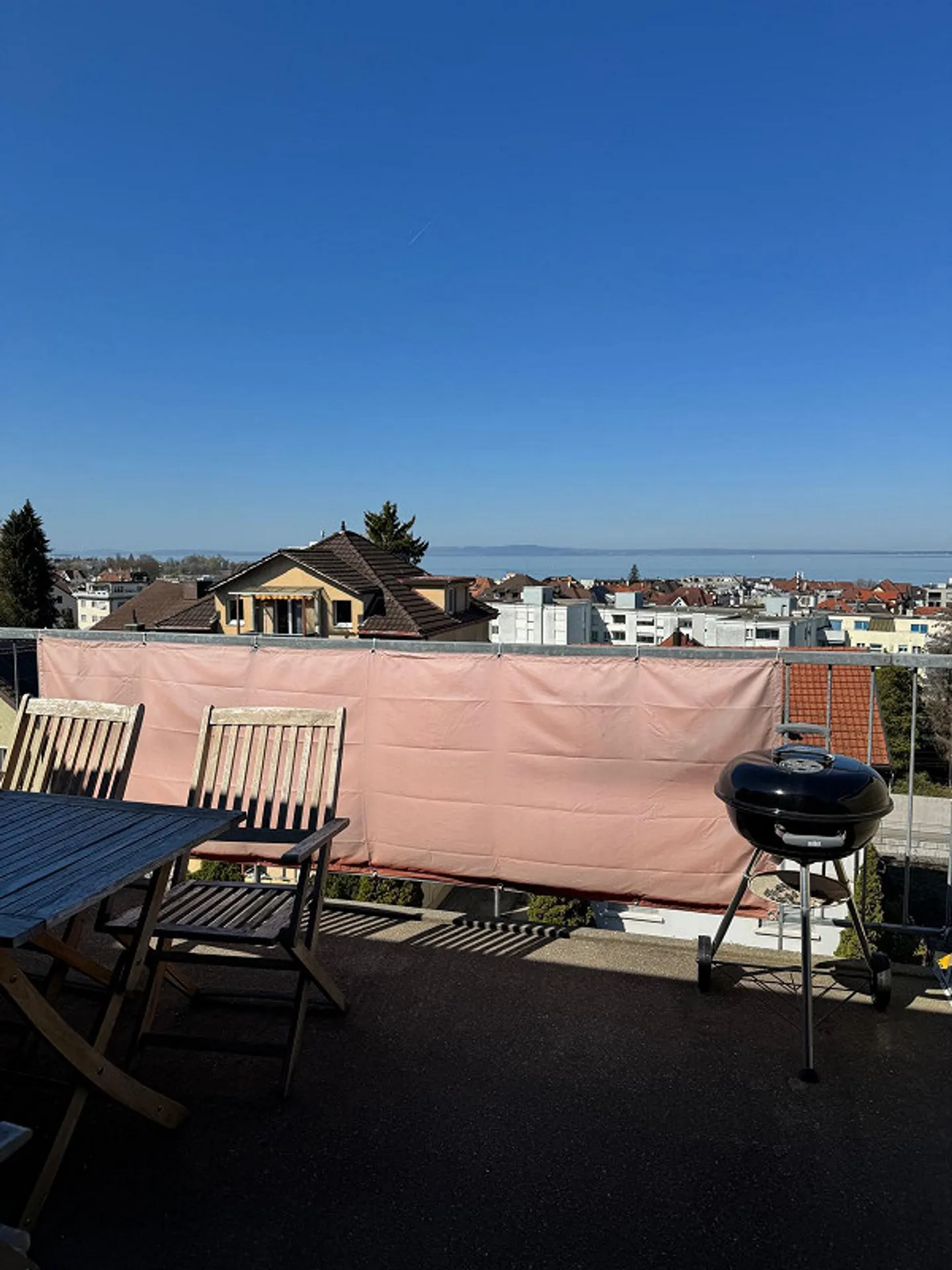 Appartement 3 pièces avec vue fantastique ! - Photo 8 sur 8
