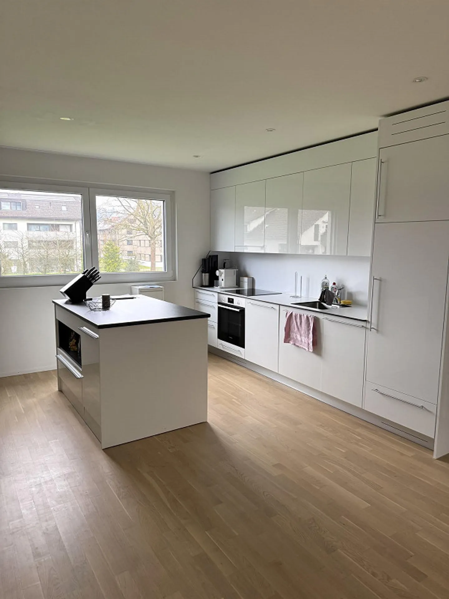 Appartamento moderno di 3,5 stanze - Foto 2 di 8