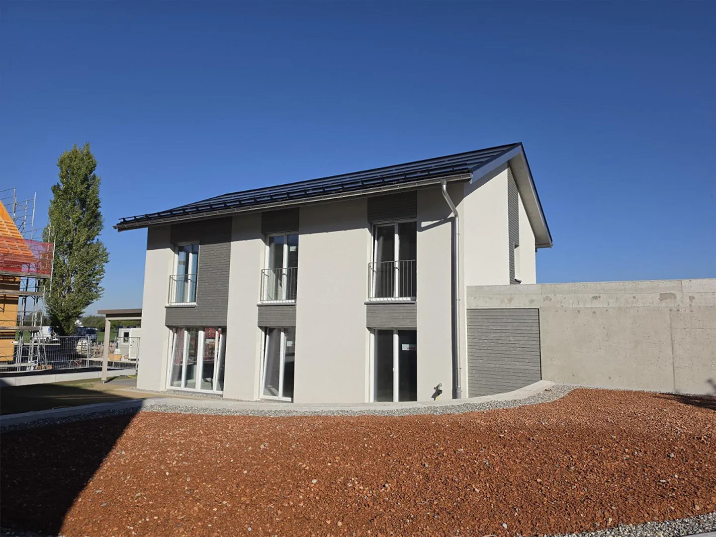 Newly built single-family house with 5.5 rooms in Hüttlingen - Photo 2 of 5