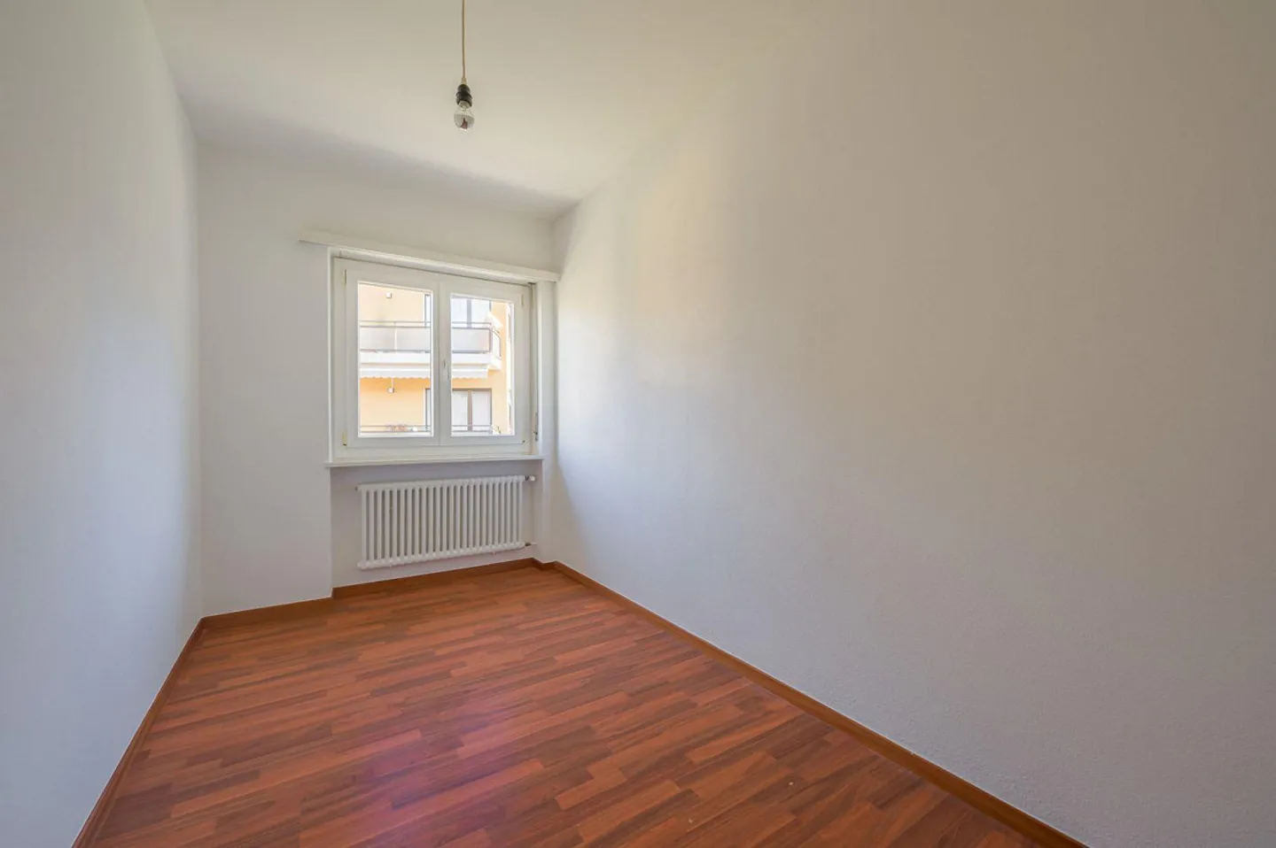 COSY 5.5-ROOM APARTMENT WITH PRIVATE GARDEN - Photo 11 of 13