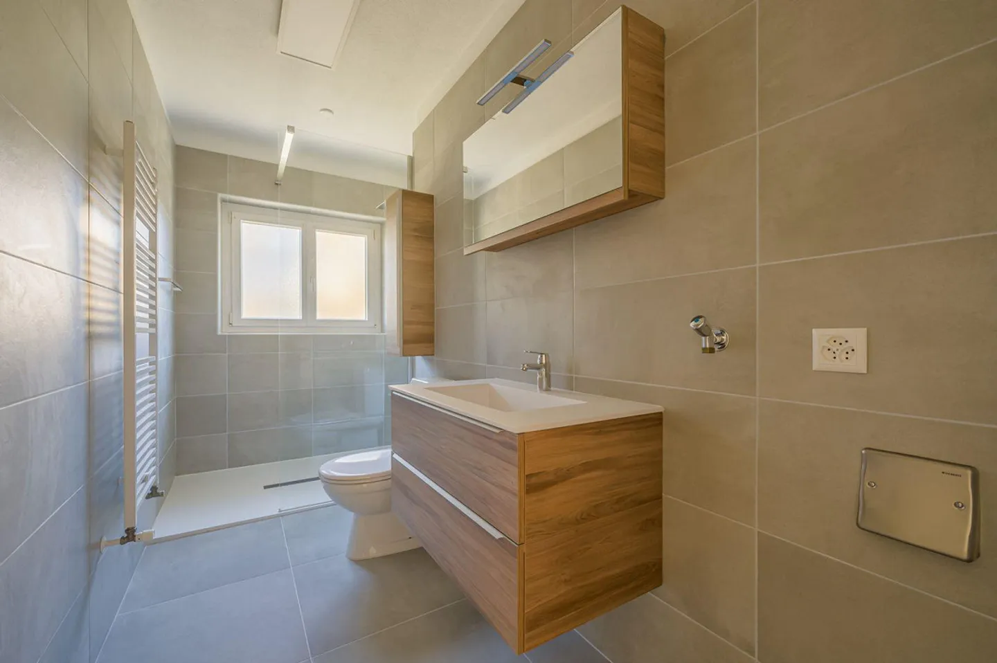 COSY 5.5-ROOM APARTMENT WITH PRIVATE GARDEN - Photo 12 of 13