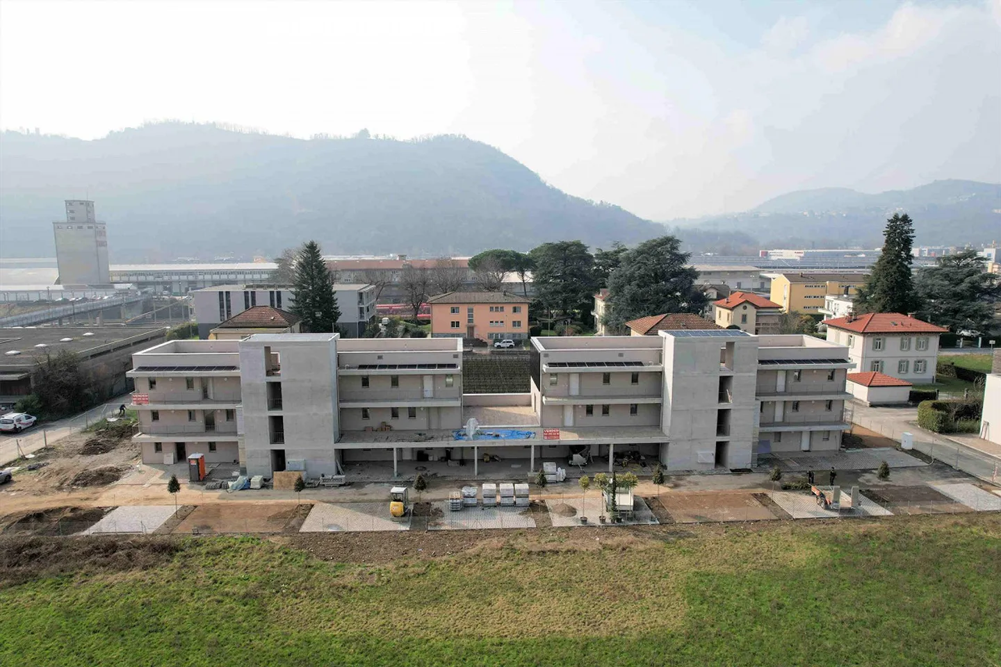 Nouvel appartement avec grande terrasse dans une zone pratique et stratégique - Photo 2 sur 13
