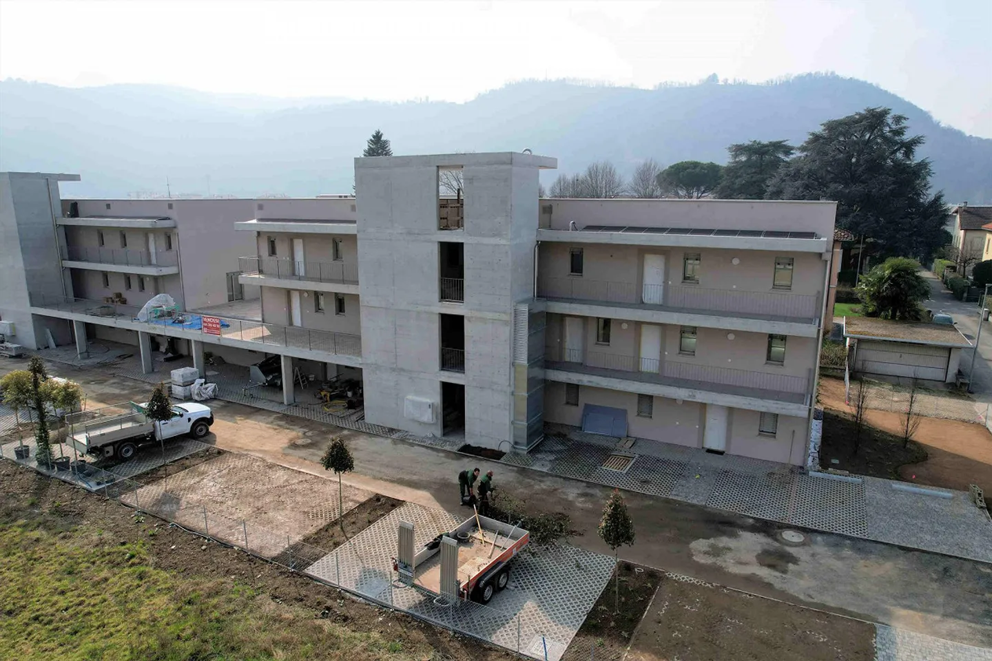 Nouvel appartement avec grande terrasse dans une zone pratique et stratégique - Photo 3 sur 13