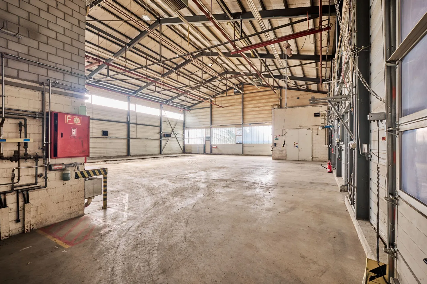 Edificio per uffici, commerciali e magazzini - Foto 4 di 11