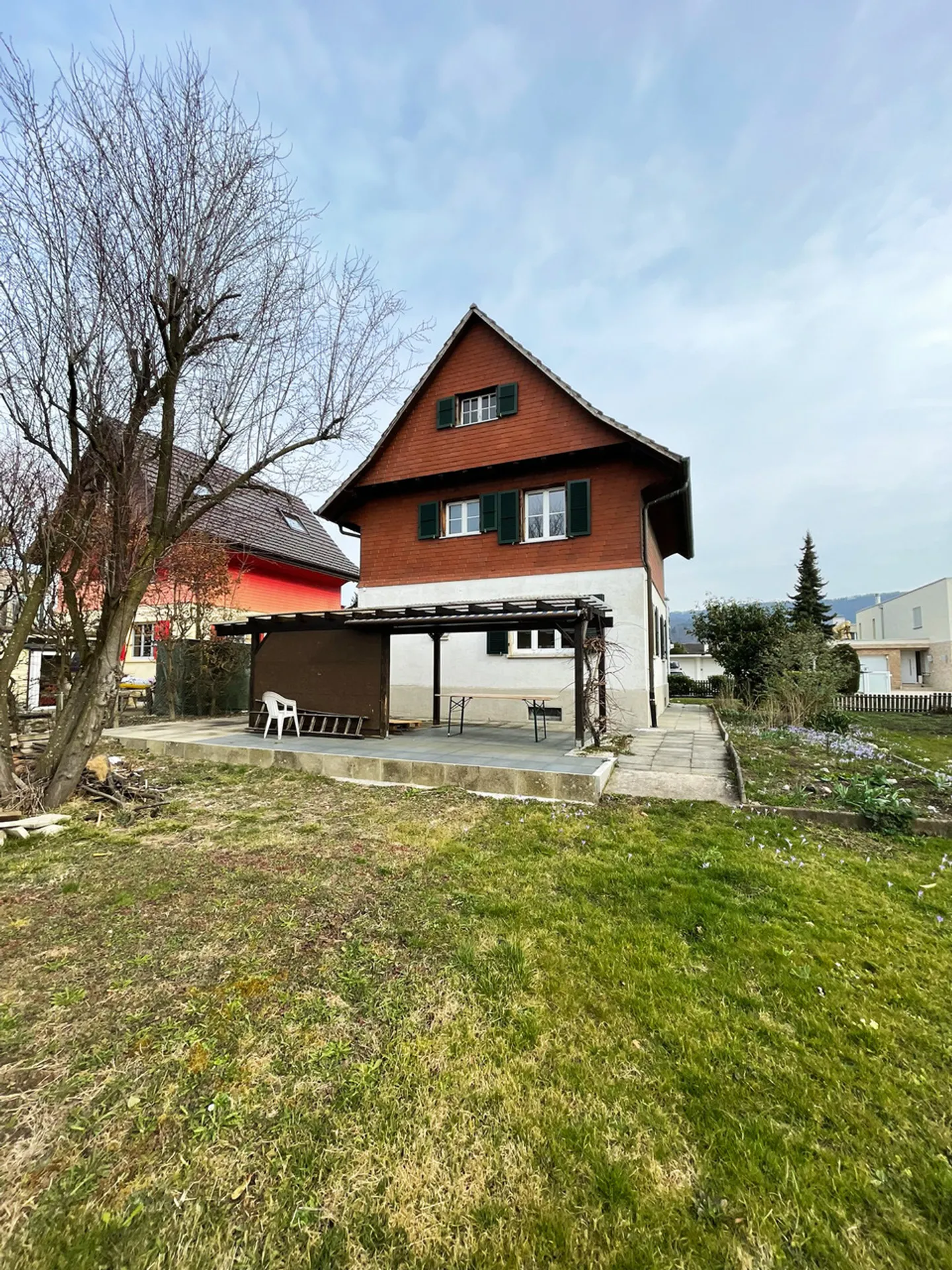 Charming Family Home with Garden - Photo 2 of 13