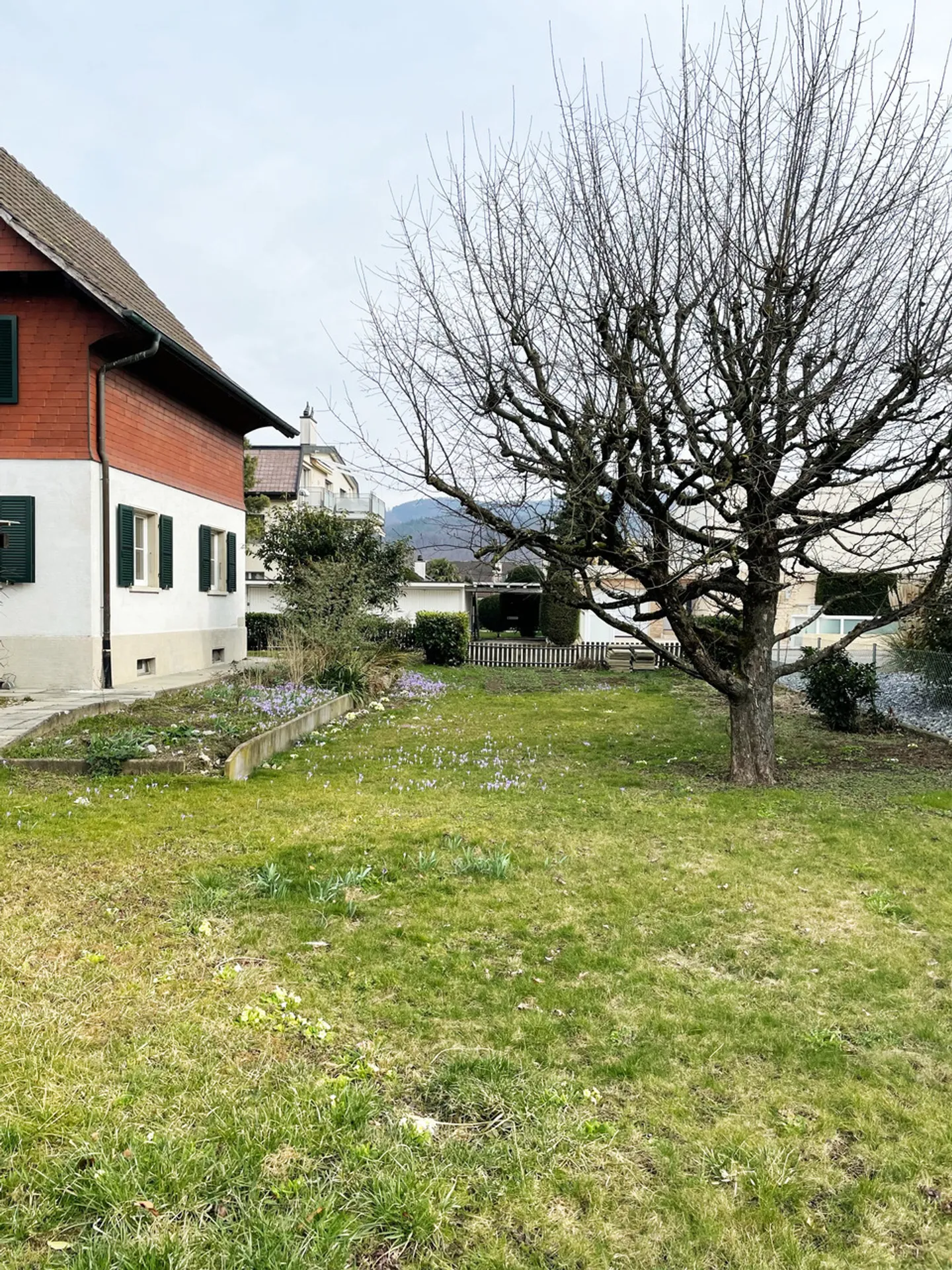 Charming Family Home with Garden - Photo 3 of 13