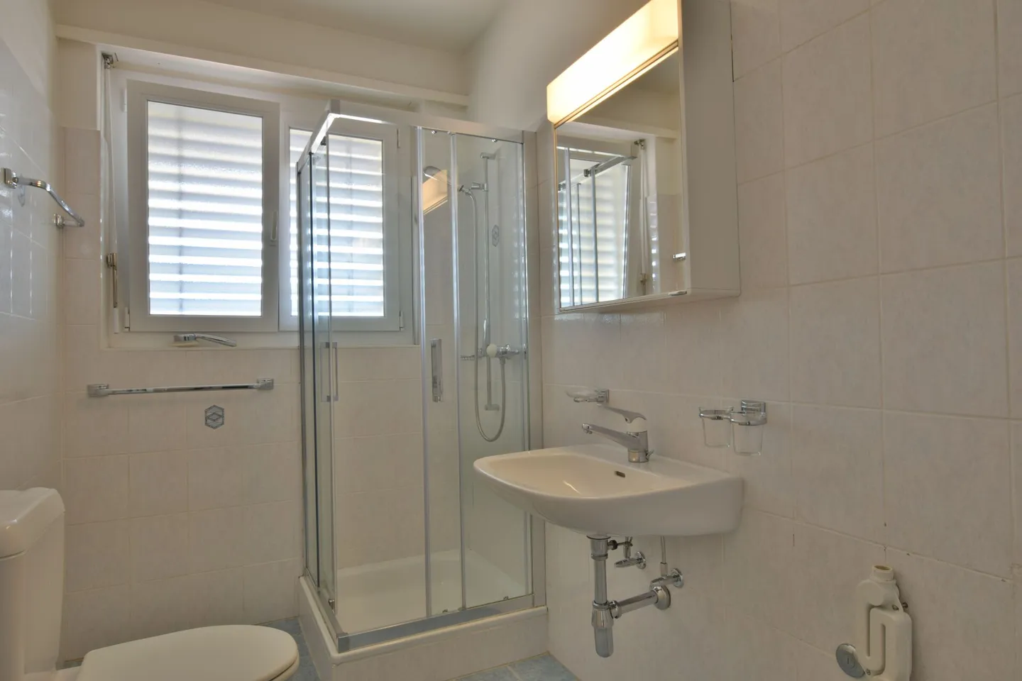 Attique spacieux au cœur de Locarno - Photo 9 sur 10