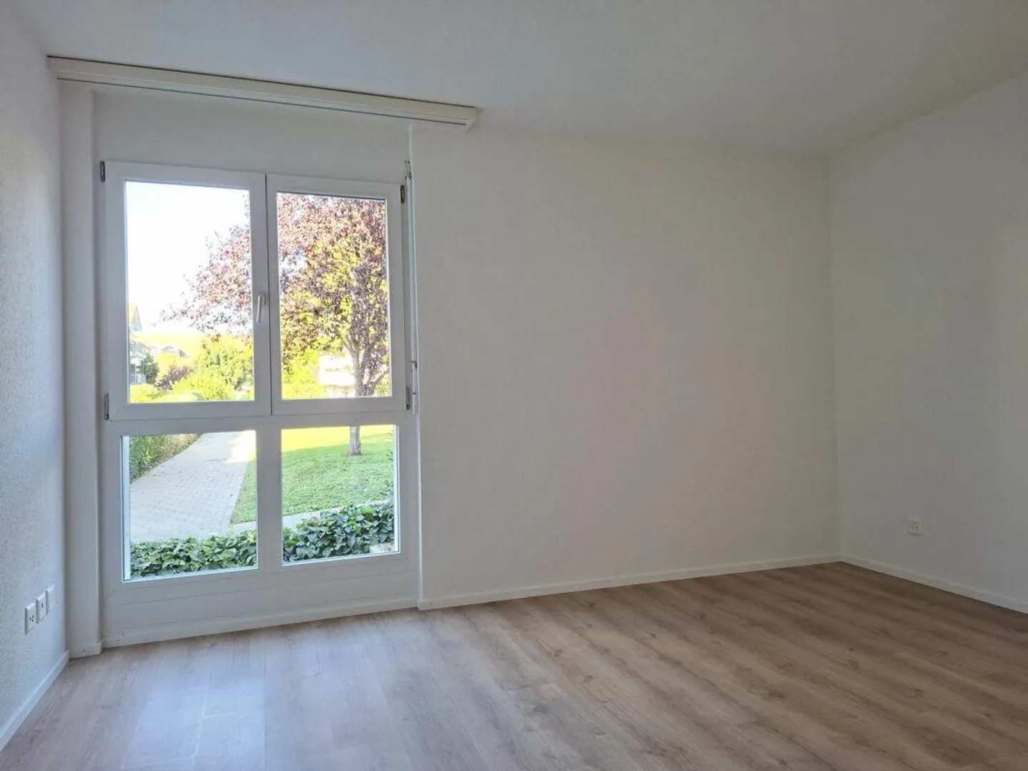 Stai cercando un appartamento al piano terra di 4,5 stanze? Dai un'occhiata! - Foto 5 di 7