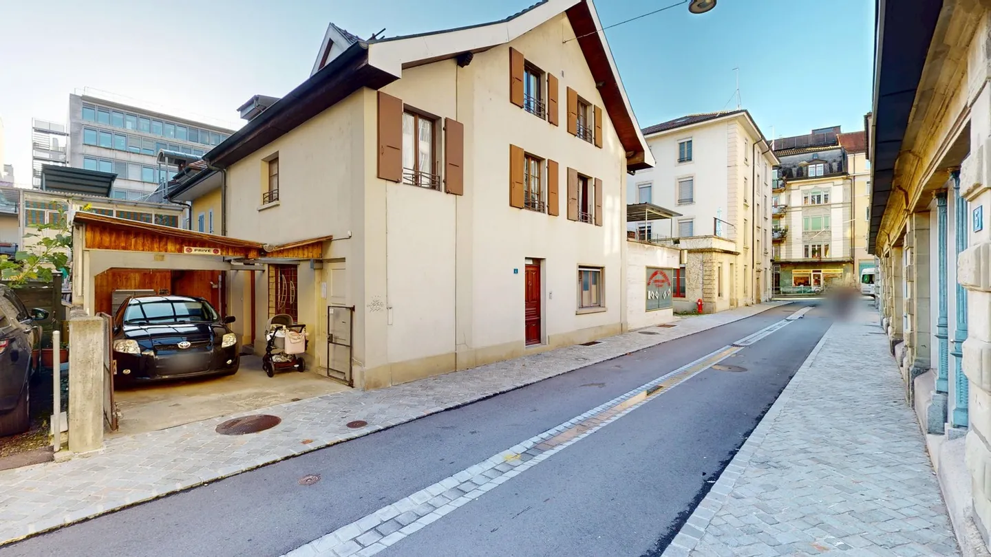 Edificio redditizio con 3 appartamenti e 1 attività commerciale a Friburgo, quartiere Beaurega - Foto 5 di 9