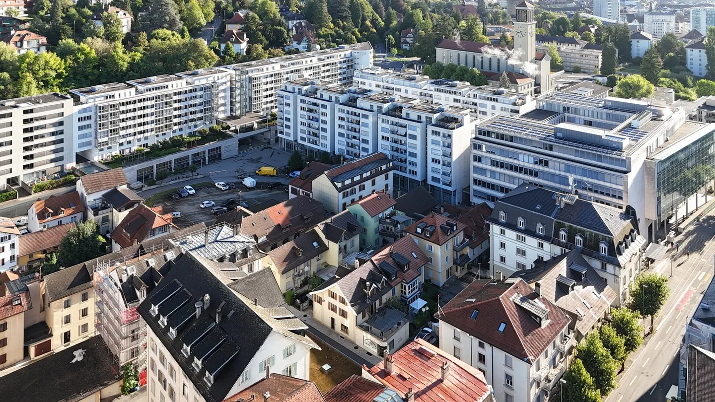 Edificio redditizio con 3 appartamenti e 1 attività commerciale a Friburgo, quartiere Beaurega - Foto 9 di 9