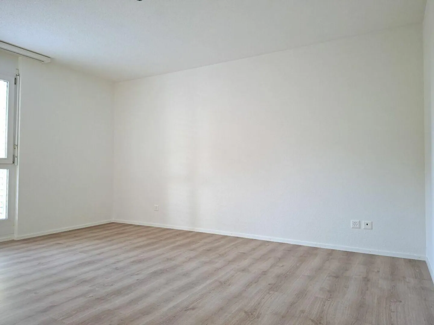 Stai cercando un appartamento al piano terra di 4,5 stanze? Dai un'occhiata! - Foto 6 di 7