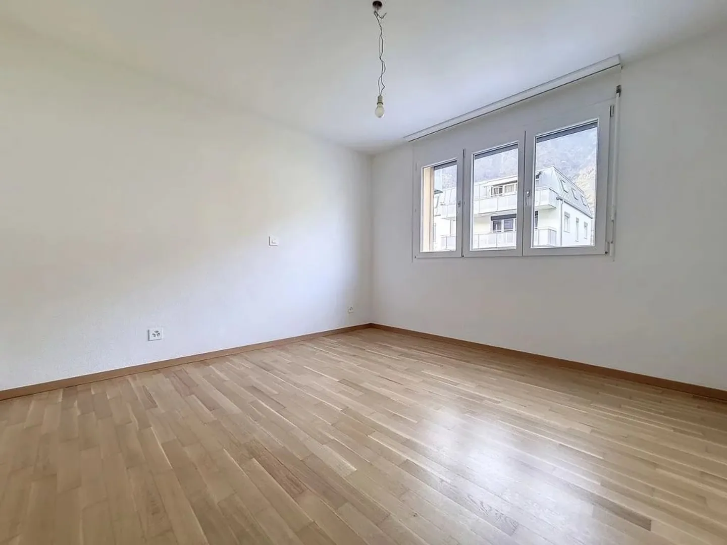 louer : Appartement 4.5 pièces lumineux à Fully - 103 m² avec grand balcon - Photo 12 sur 13