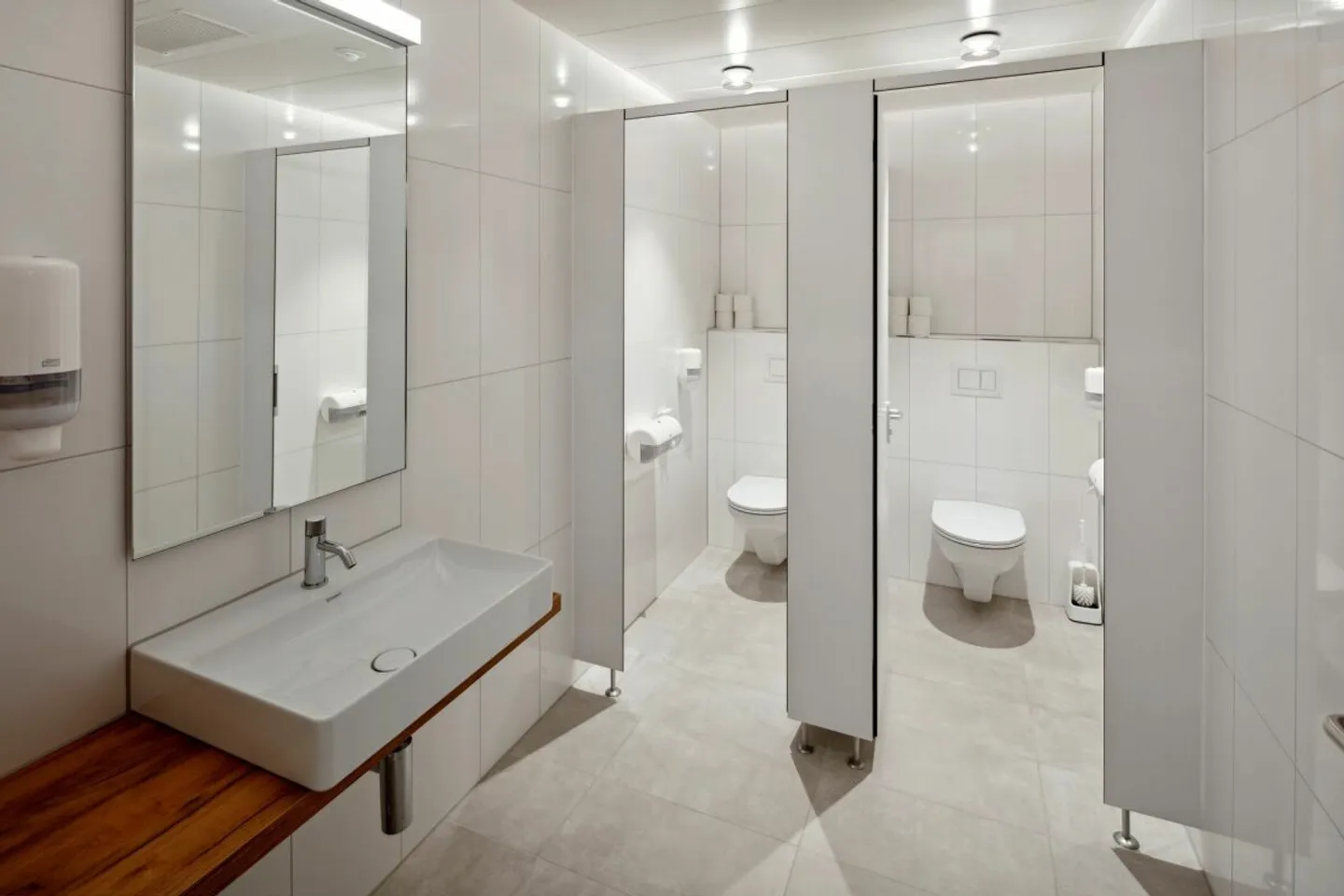 Spazio ufficio in affitto - Foto 4 di 12