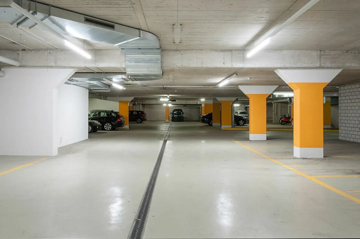 Spazio ufficio in affitto - Foto 9 di 12