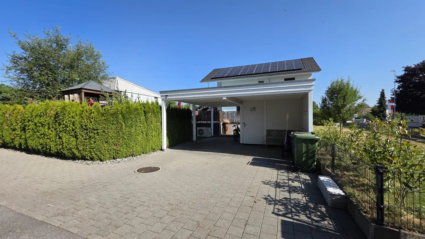 Casa unifamiliare moderna con piscina - Foto 12 di 12