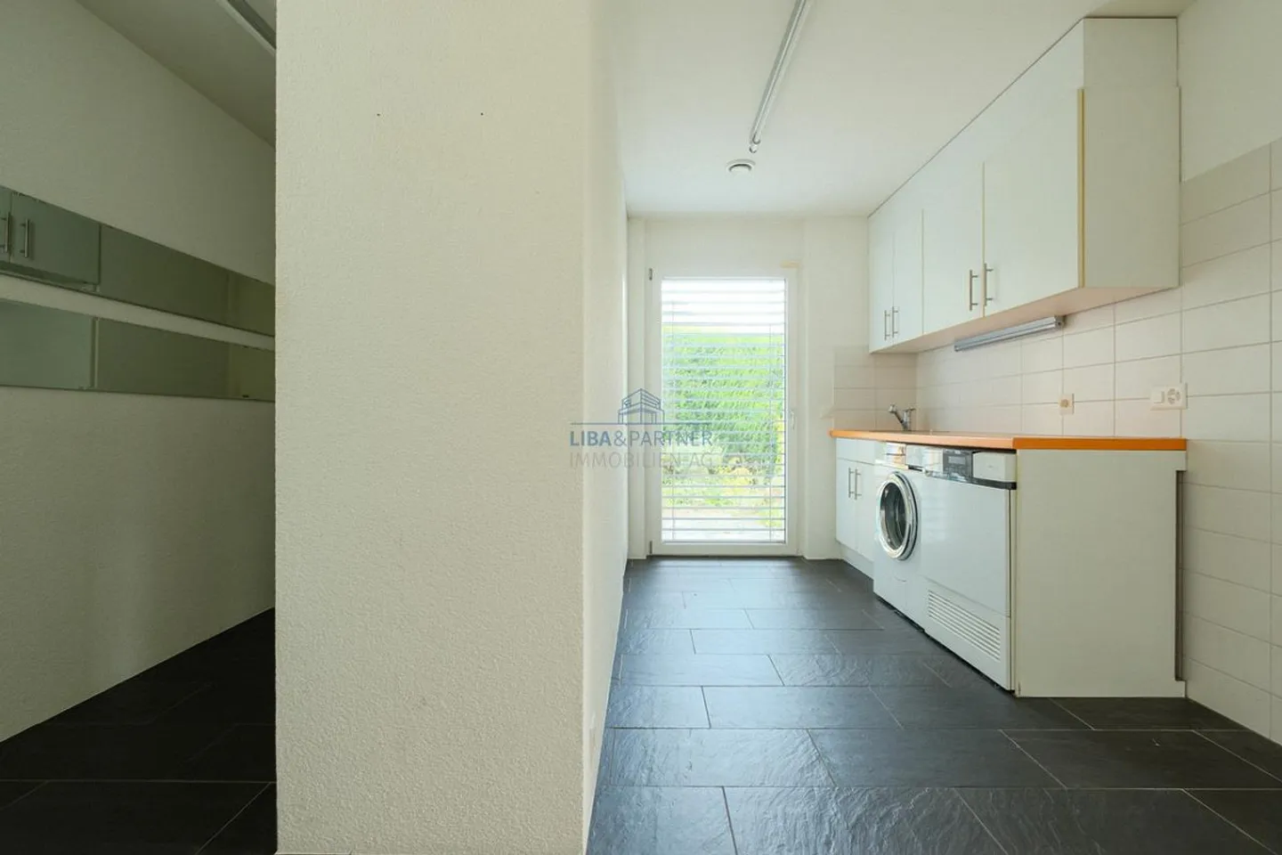 Spacious Residential Property with Pool & Exclusive Ambiance in Prime Location - Photo 7 of 14