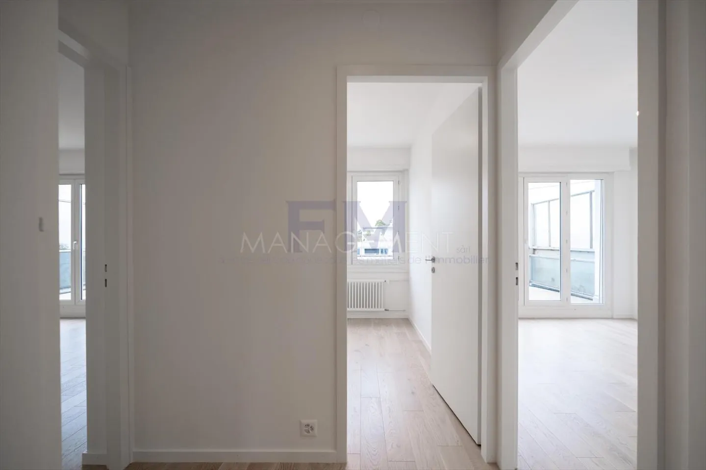 Av.de Luserna, Attika 5.5 Räume 106m2 im 7. Stock - Photo 9 sur 13