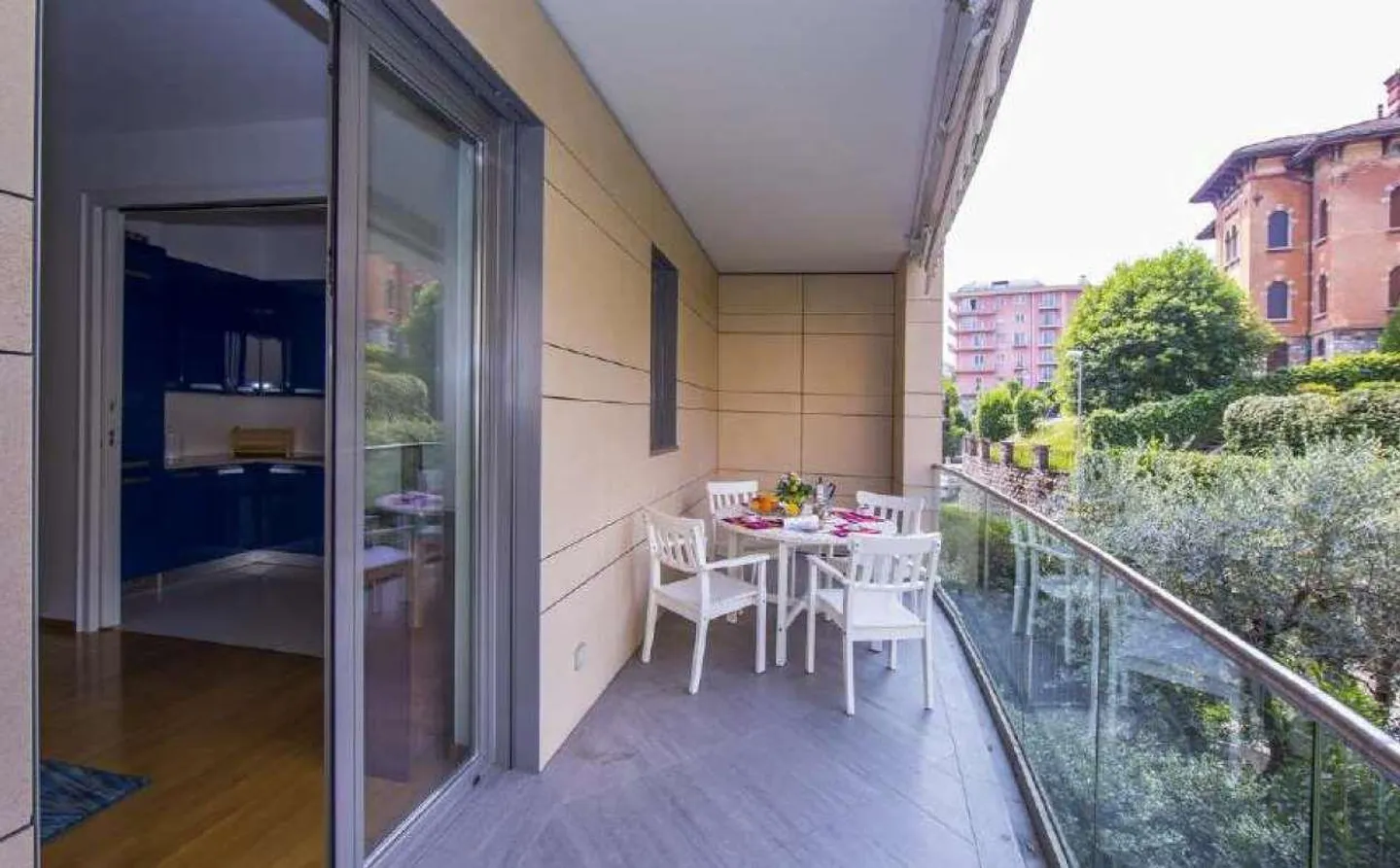 Appartamento elegante 3.5 con servizi esclusivi nel centro di Lugano - Foto 2 di 13