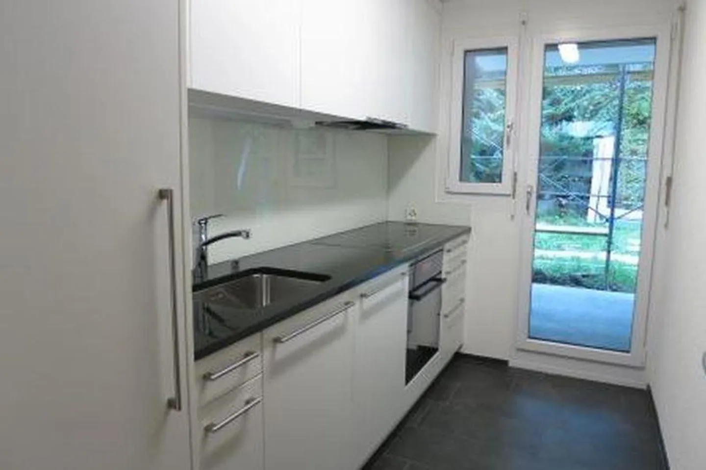 Vivre dans un quartier résidentiel populaire - Photo 2 sur 5