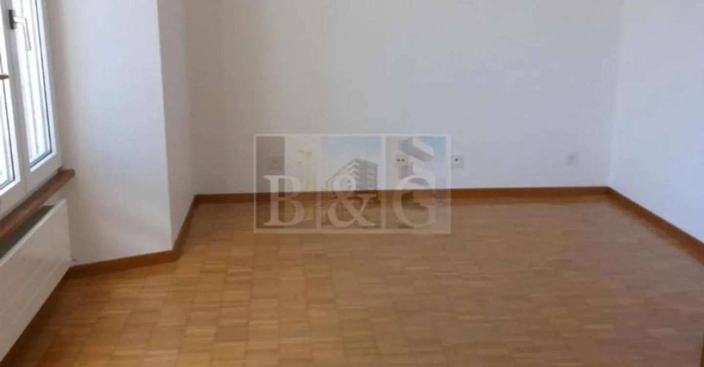 Apartment - Photo 2 of 7