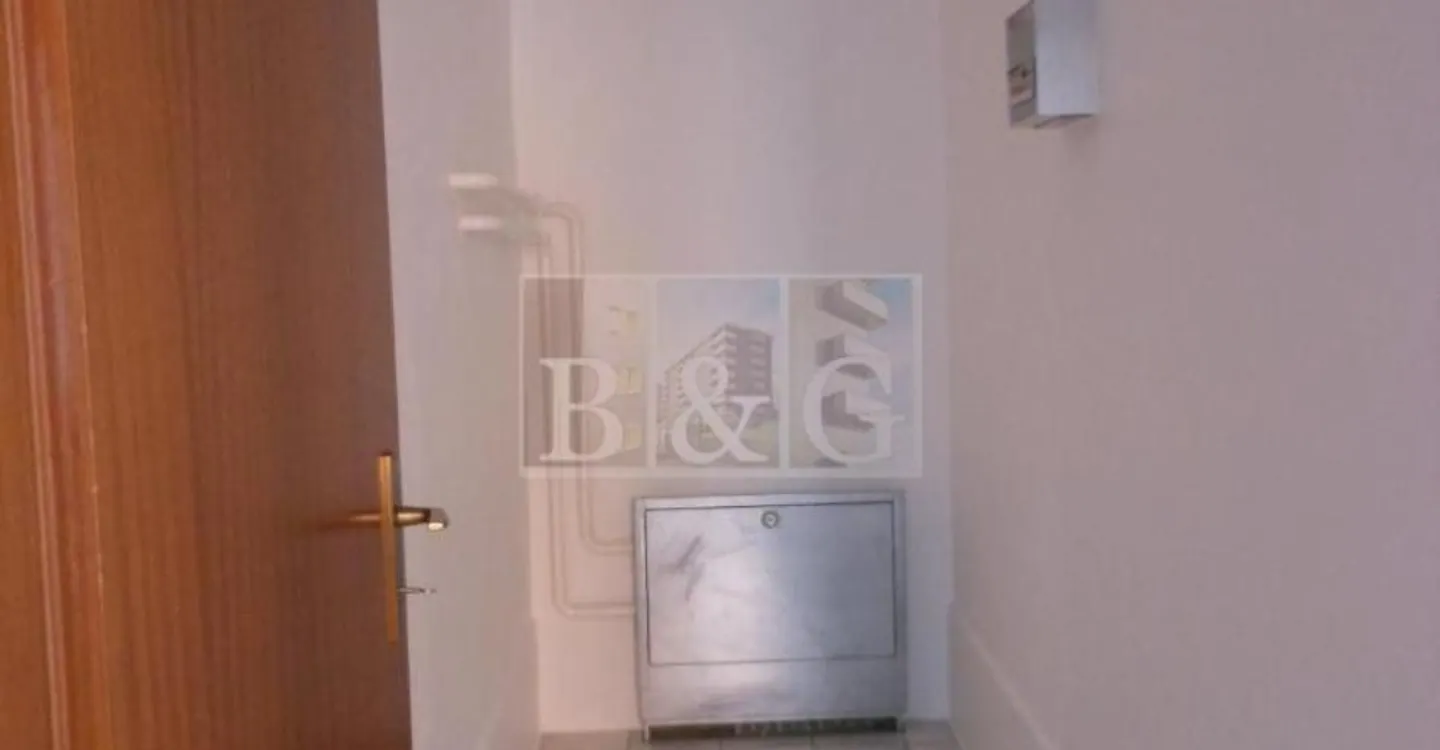 Apartment - Photo 6 of 7