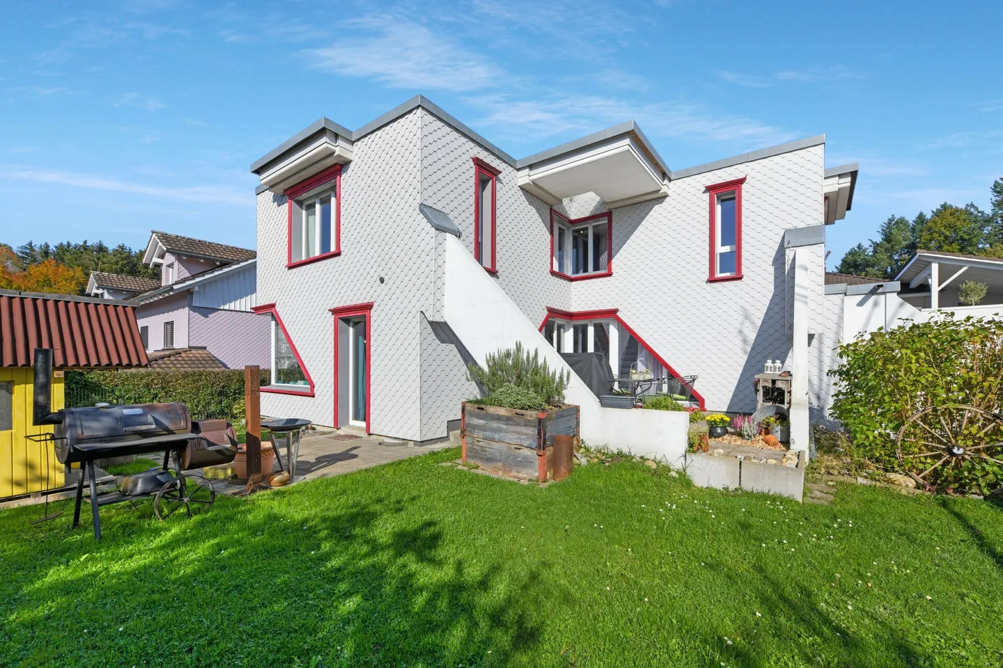 Detached 5.5-room single-family house with garden idyll and lots of charm - Photo 2 of 12