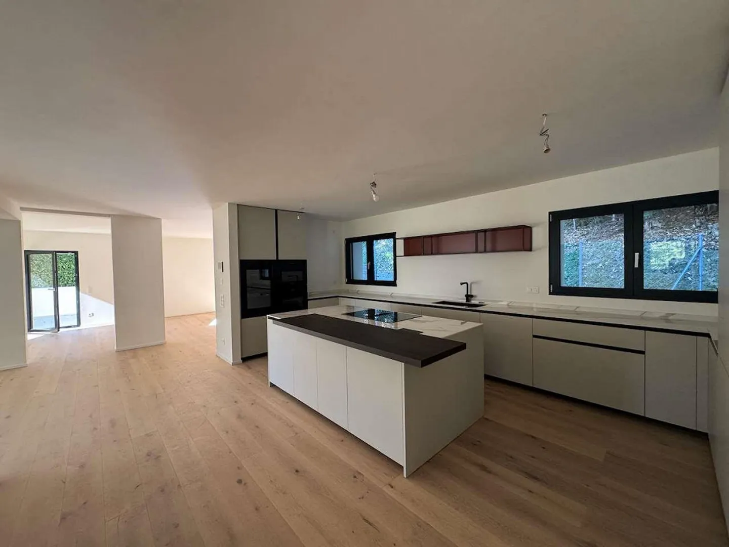 Modern Villa on the Hill - Photo 4 of 10