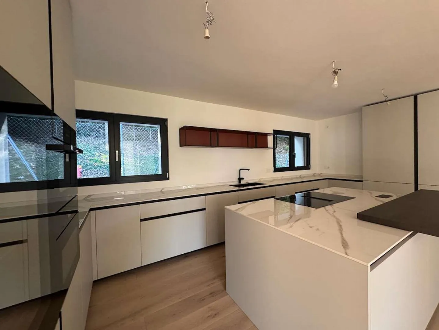 Modern Villa on the Hill - Photo 5 of 10